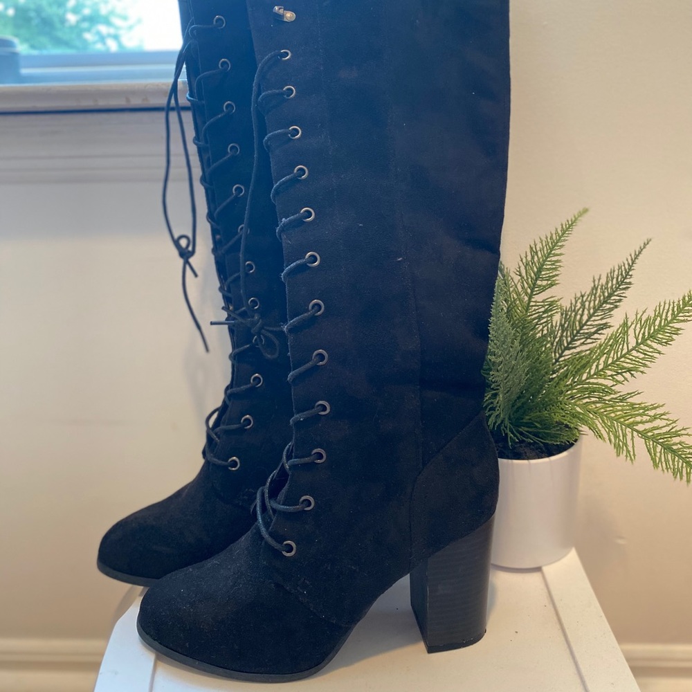 OVER THE KNEE BLACK HEELED BOOTS!!!!!